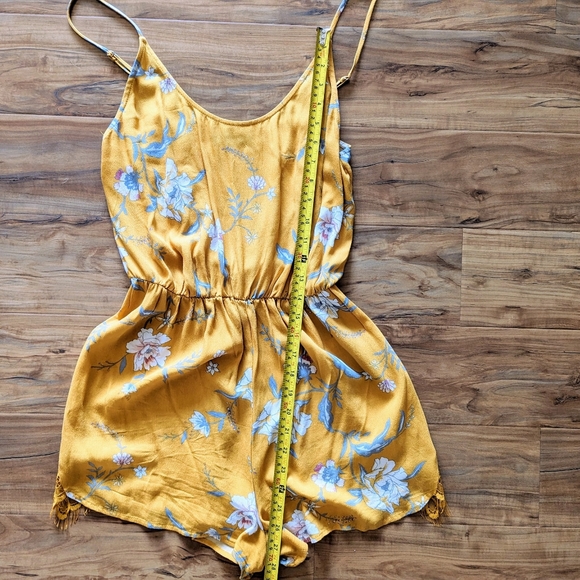 ❗️3/$15❗️Kendall & Kylie Yellow Romper - Picture 3 of 6